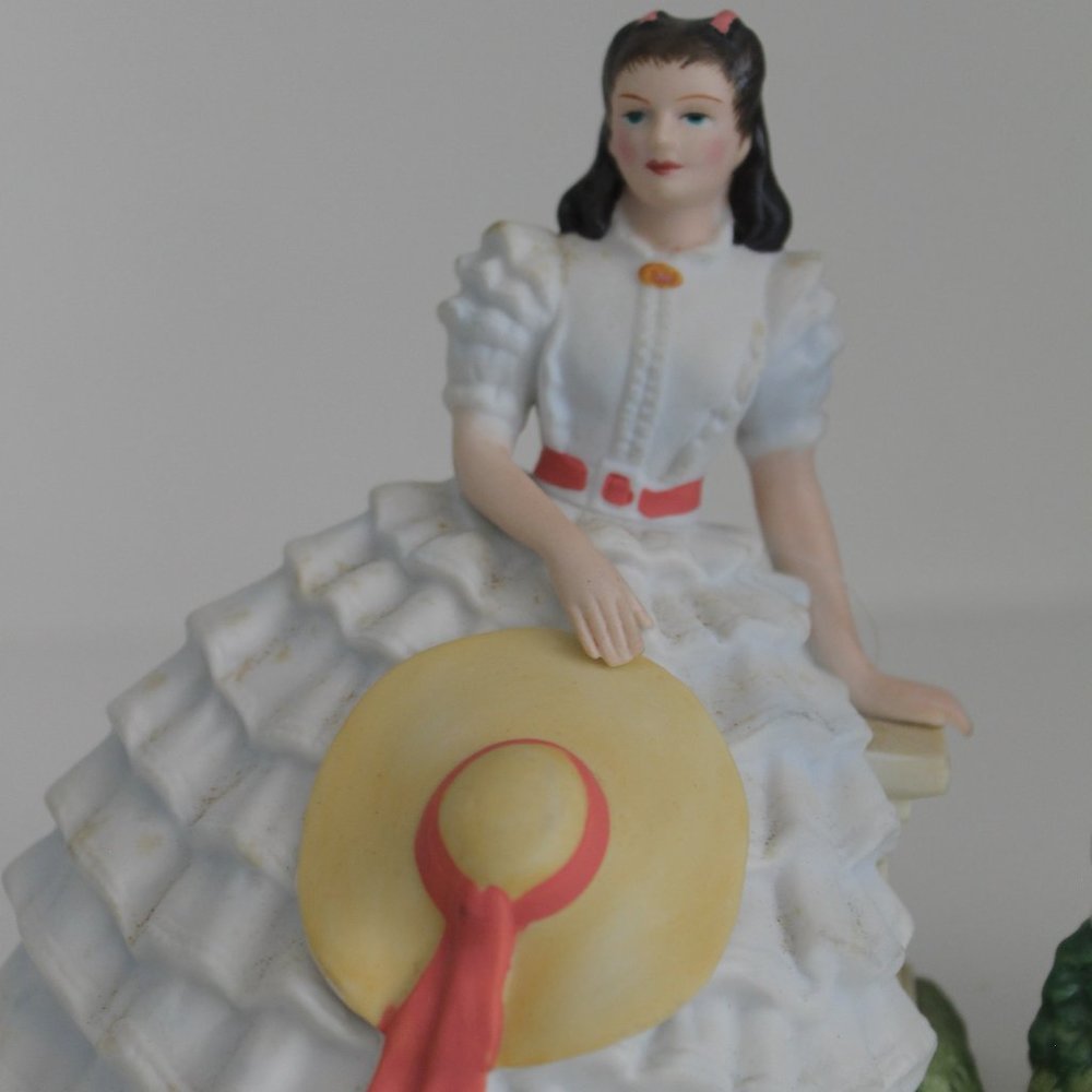 Scarlett O’Hara and Rhett Butler from GONE WITH THE WIND figurines - Picture 3 of 14